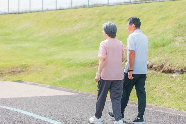 歩く