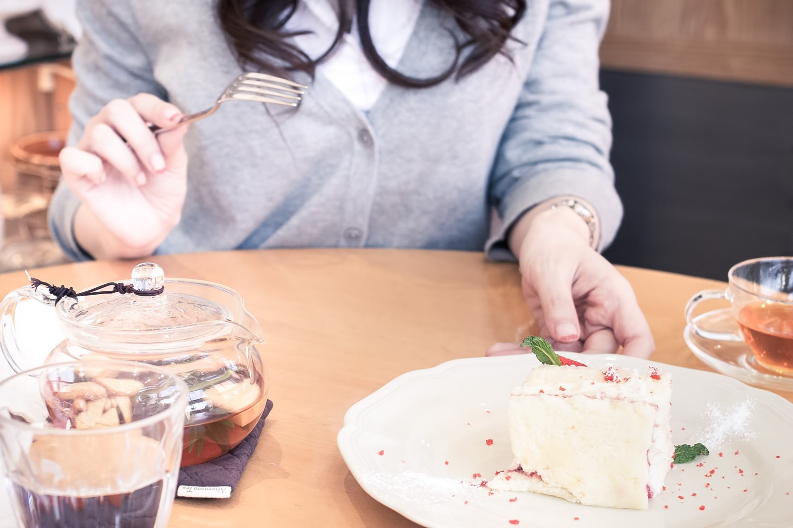 ケーキ食べる